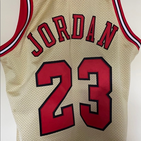 Authentic Mitchell and Ness Michael Jordan Jersey - Picture 6 of 7